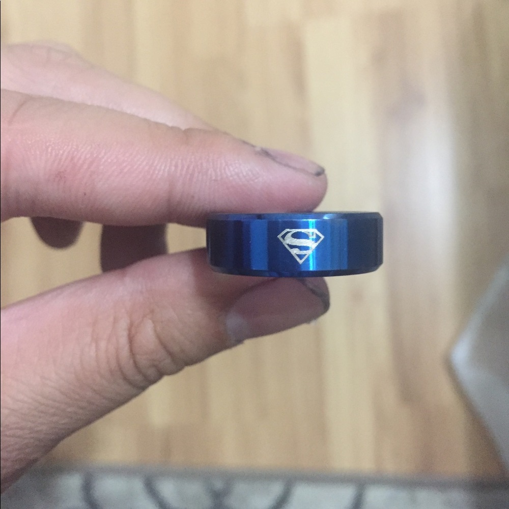 Blue Superman Symbol Ring - Picture 1 of 3